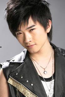 闫安资料,从平凡走向卓越的奋斗历程